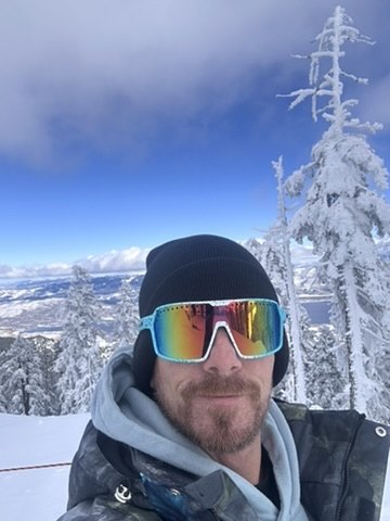 Seth skiing